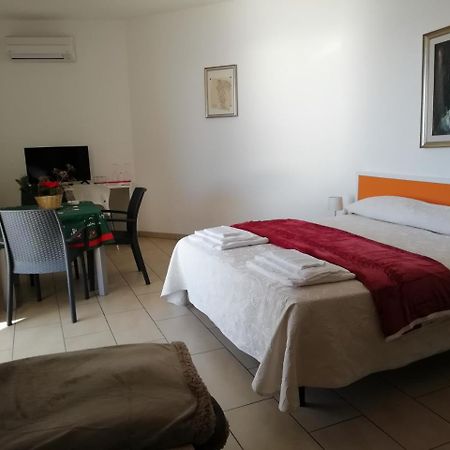 La Nave Sul Mare Di Taormina Bed & Breakfast Letojanni Eksteriør bilde