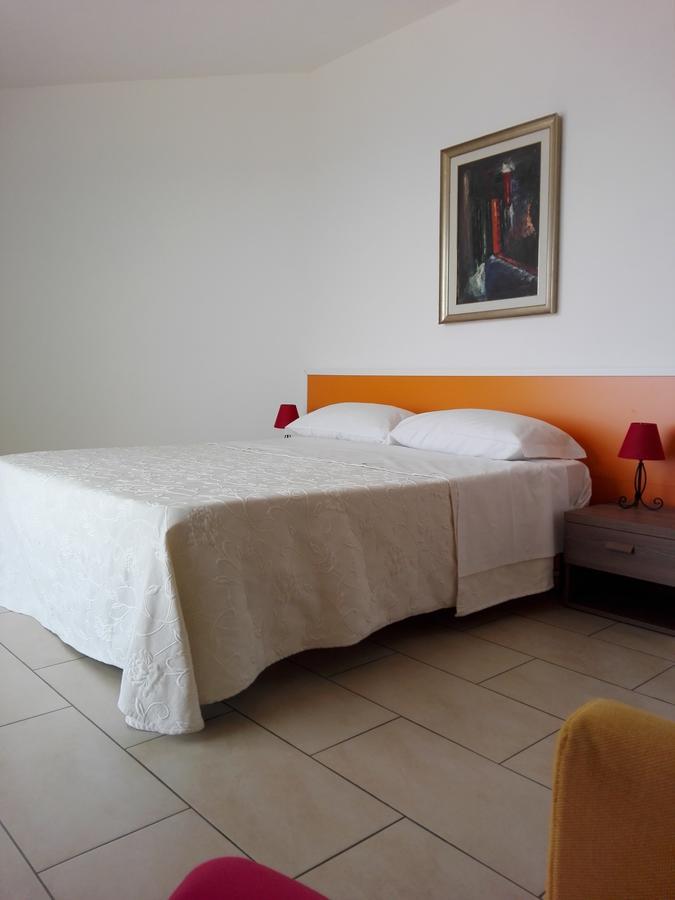 La Nave Sul Mare Di Taormina Bed & Breakfast Letojanni Eksteriør bilde