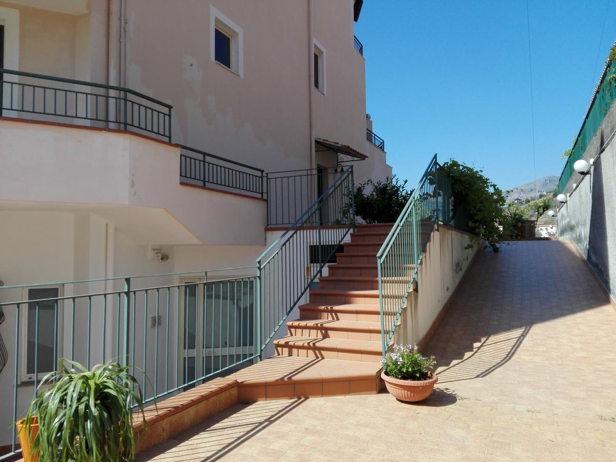 La Nave Sul Mare Di Taormina Bed & Breakfast Letojanni Eksteriør bilde