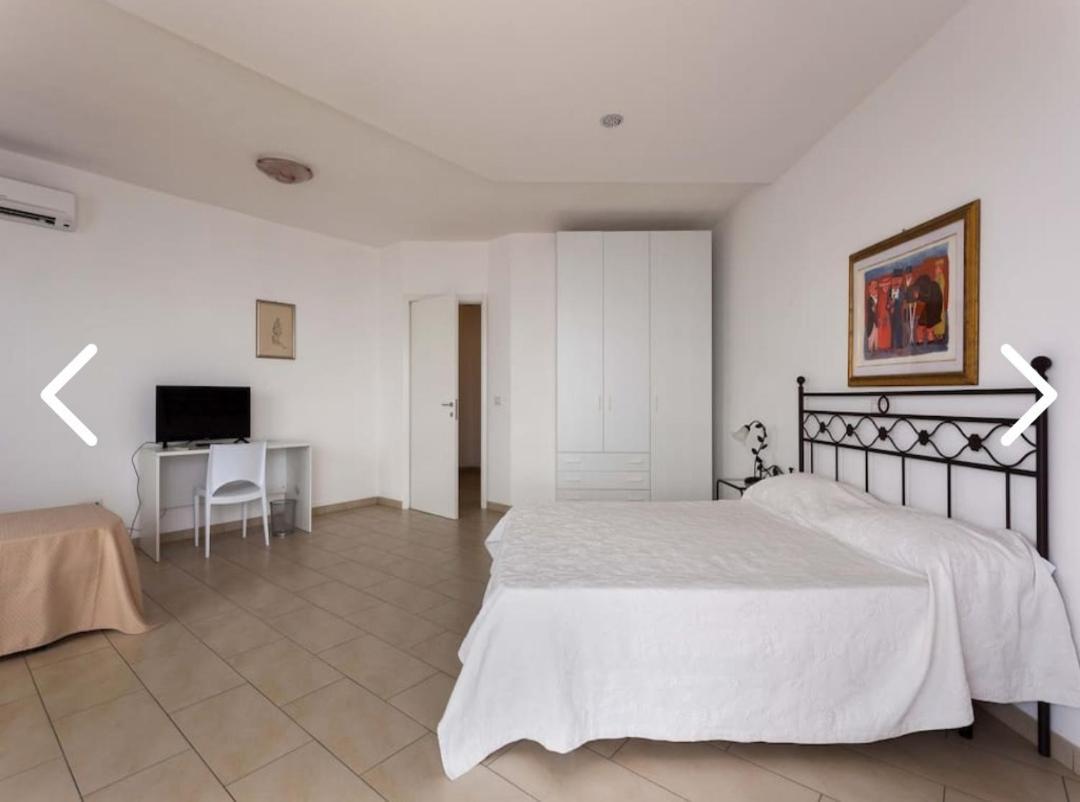 La Nave Sul Mare Di Taormina Bed & Breakfast Letojanni Eksteriør bilde