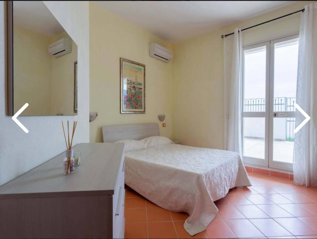 La Nave Sul Mare Di Taormina Bed & Breakfast Letojanni Eksteriør bilde