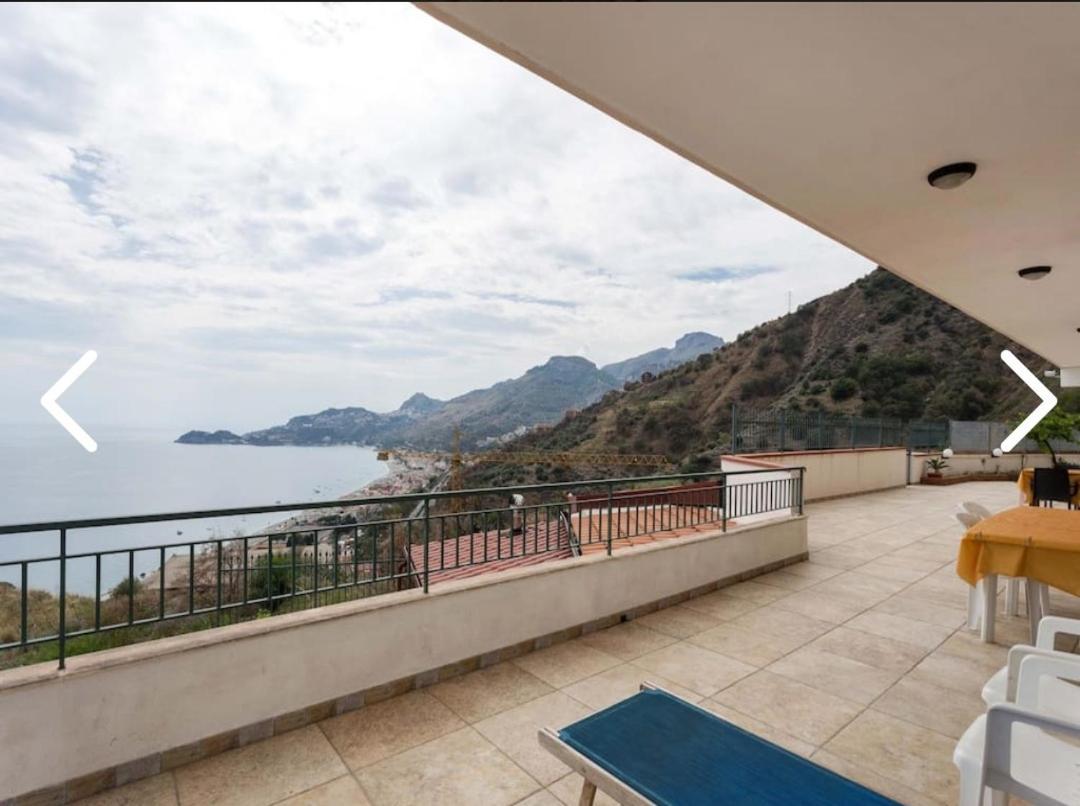 La Nave Sul Mare Di Taormina Bed & Breakfast Letojanni Eksteriør bilde